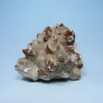 Naravne mineralne kalcita pyrite povezane mineralov v skalah mineralnih odvzem poučevanja znanosti